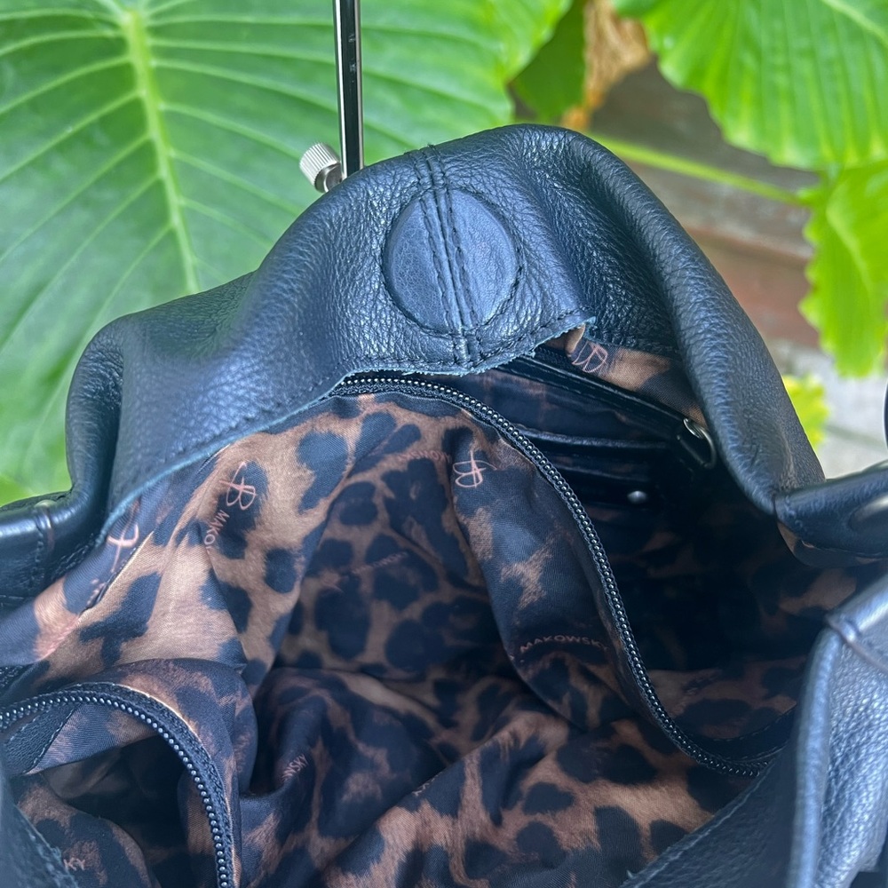 EUC—B Makowsky Black Leather Shoulder hobo Bag. - Picture 11 of 11